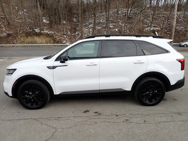 Used 2022 Kia Sorento S image 9