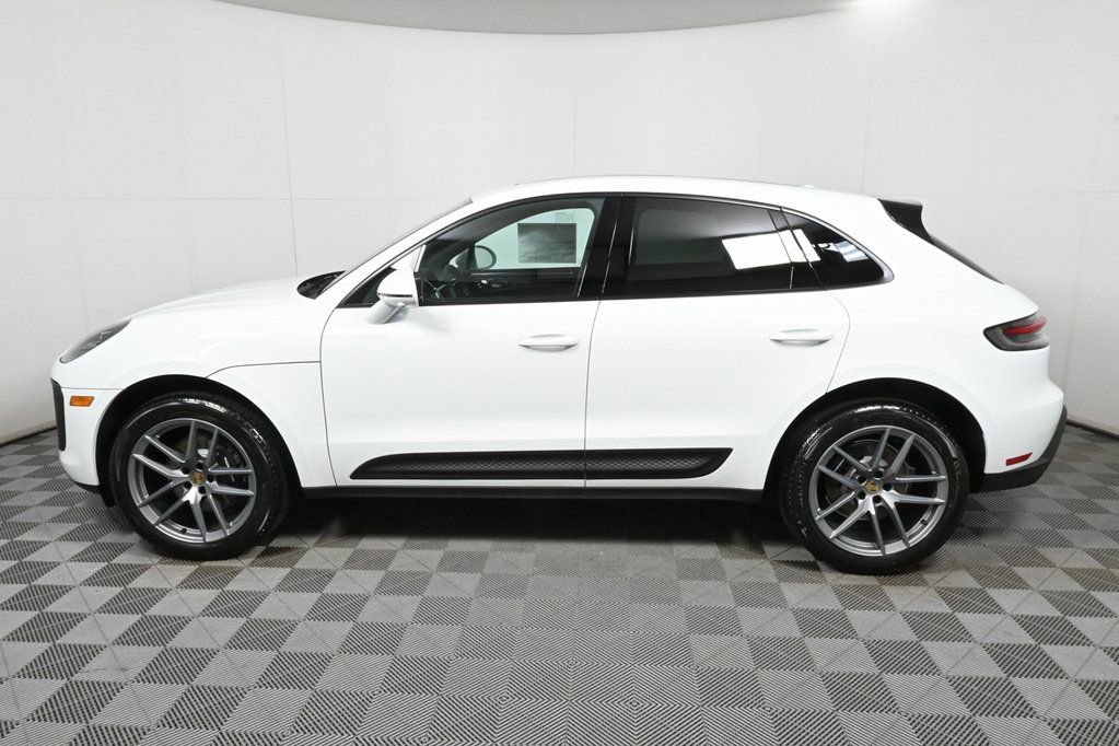Certified 2025 Porsche Macan video 2