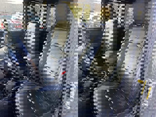 Used 2023 Jeep Wrangler Sahara w/ Cold Weather Group image 27