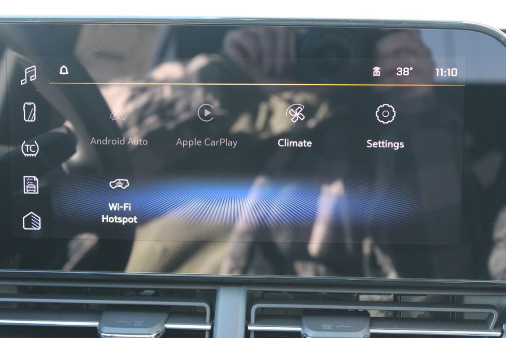 New 2026 Chevrolet Trax LT w/ Sunroof Package image 42