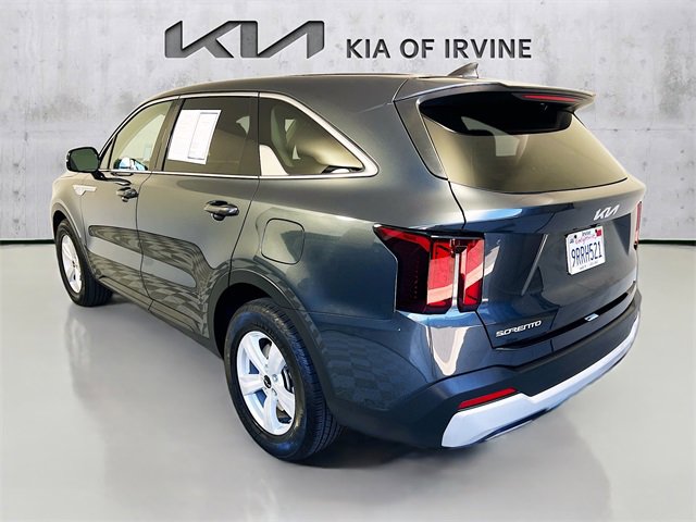 Certified 2024 Kia Sorento LX image 6