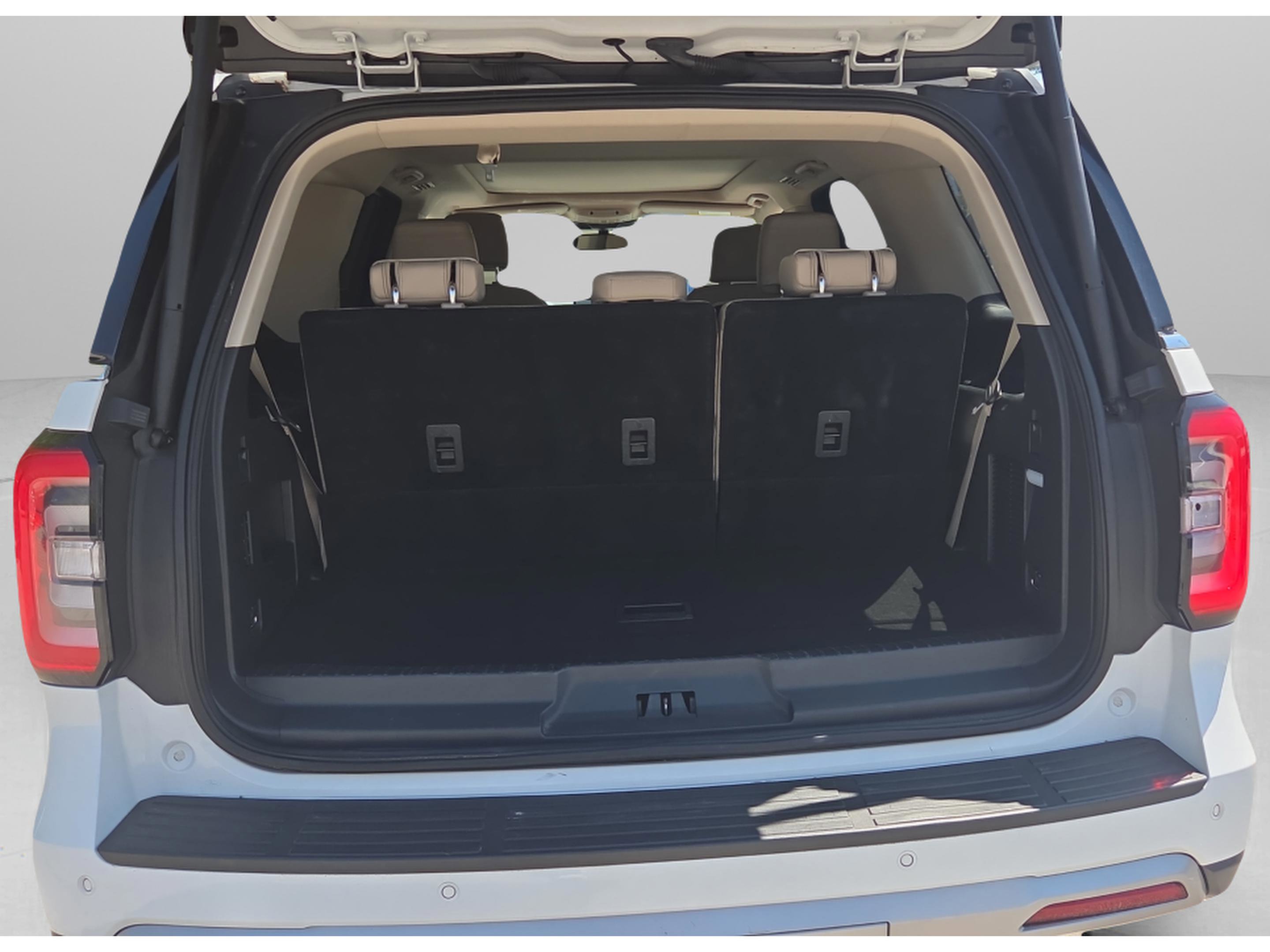 Used 2024 Ford Expedition Limited image 14