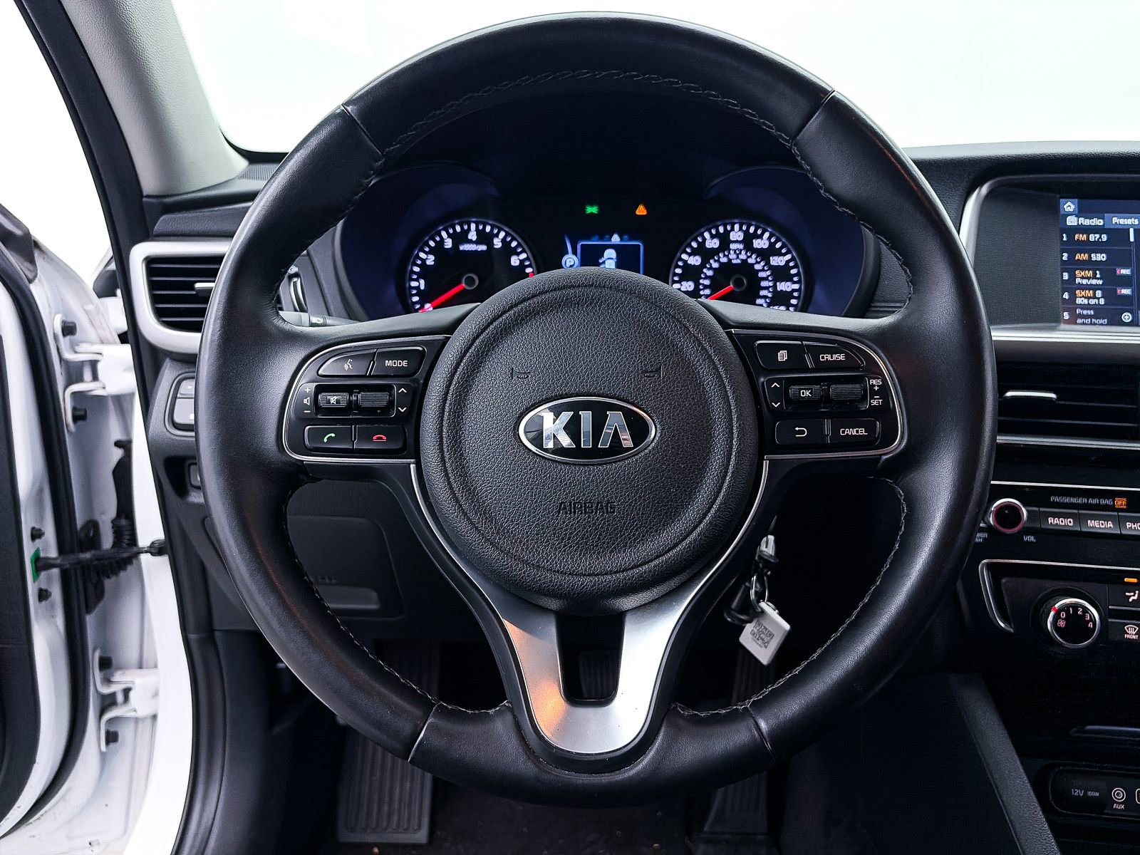 Used 2018 Kia Optima LX image 27