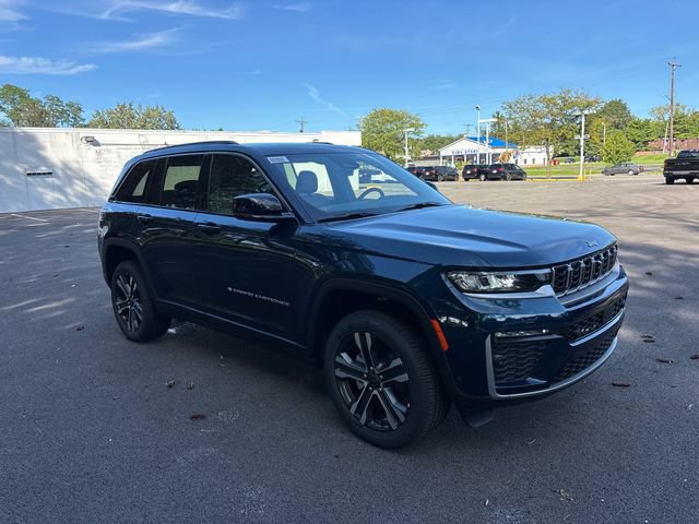 New 2027 Jeep Grand Cherokee Limited w/ Technology Group II AWD/4WD image 2