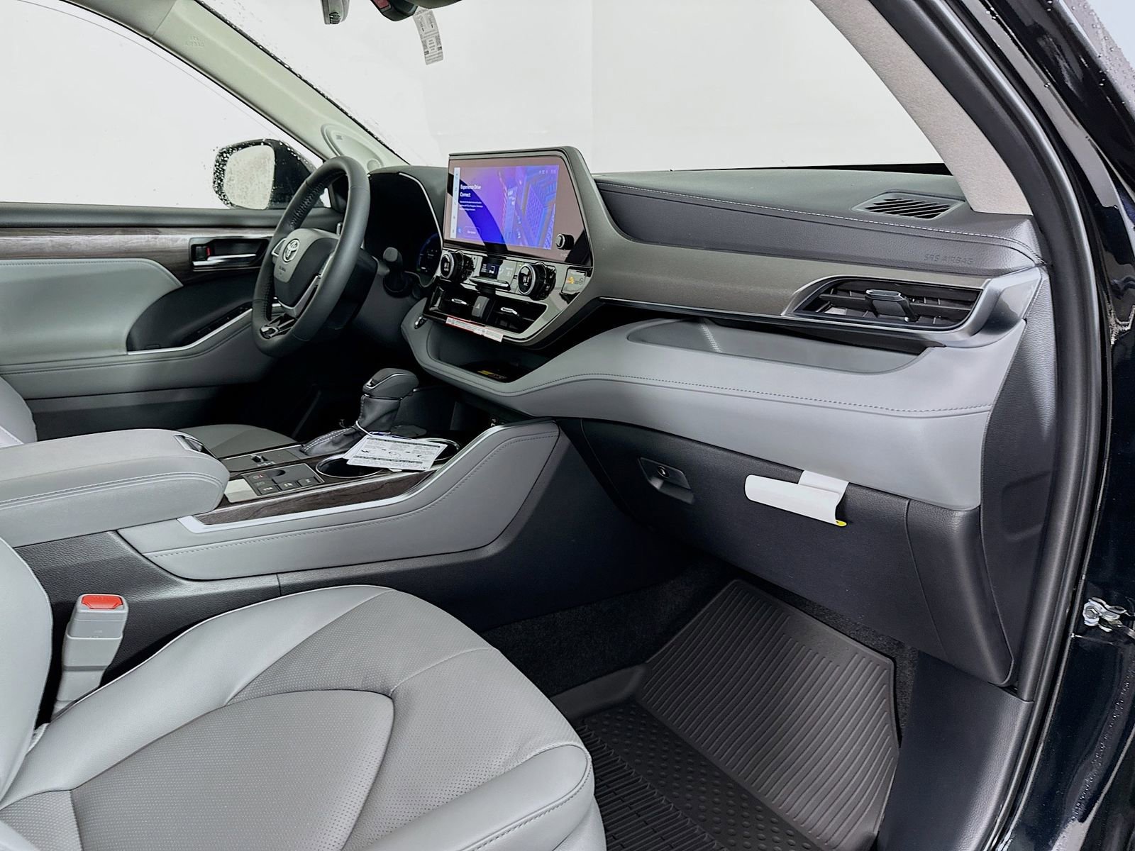 New 2026 Toyota Highlander Limited AWD/4WD image 32