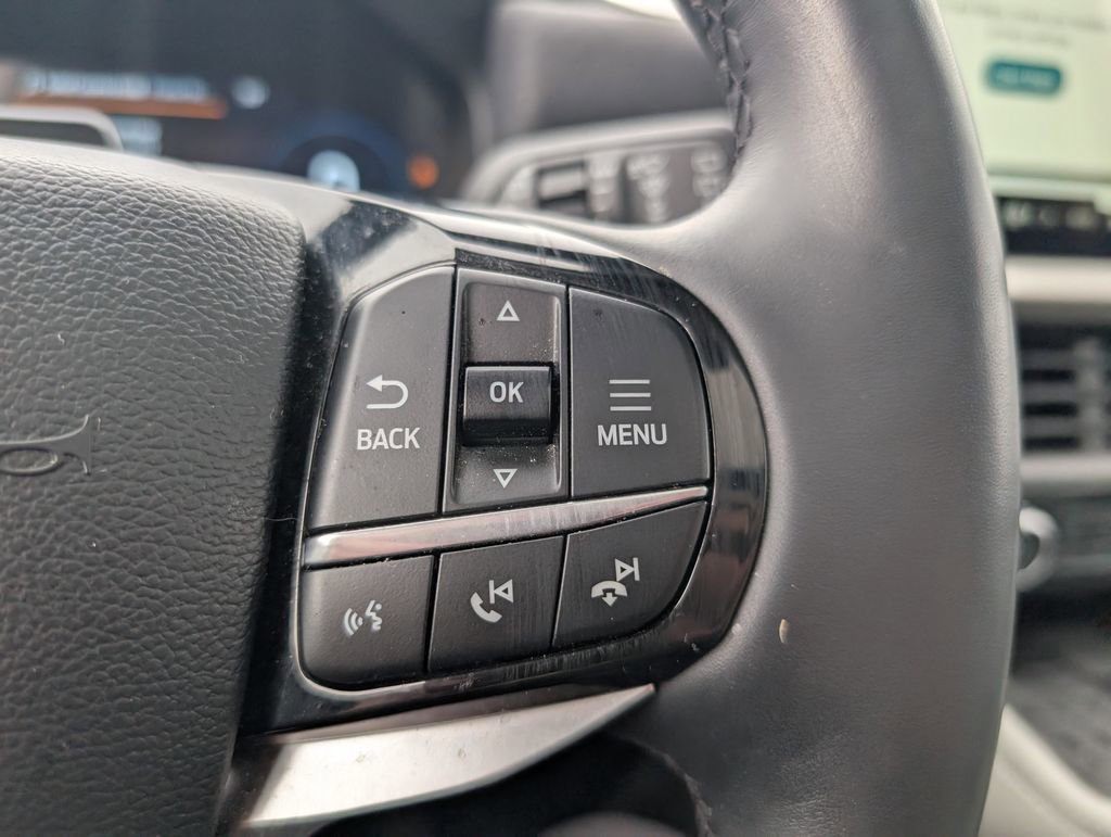 Used 2025 Ford Explorer Platinum w/ Ultimate Package image 18