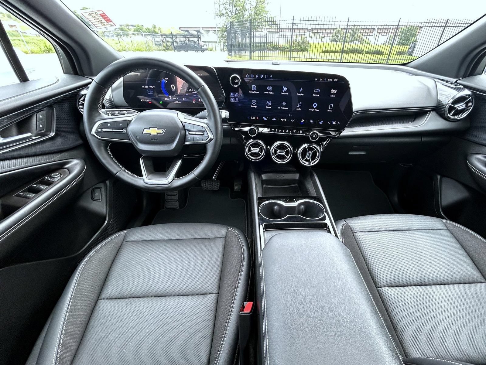 Used 2024 Chevrolet Blazer EV LT AWD/4WD image 14