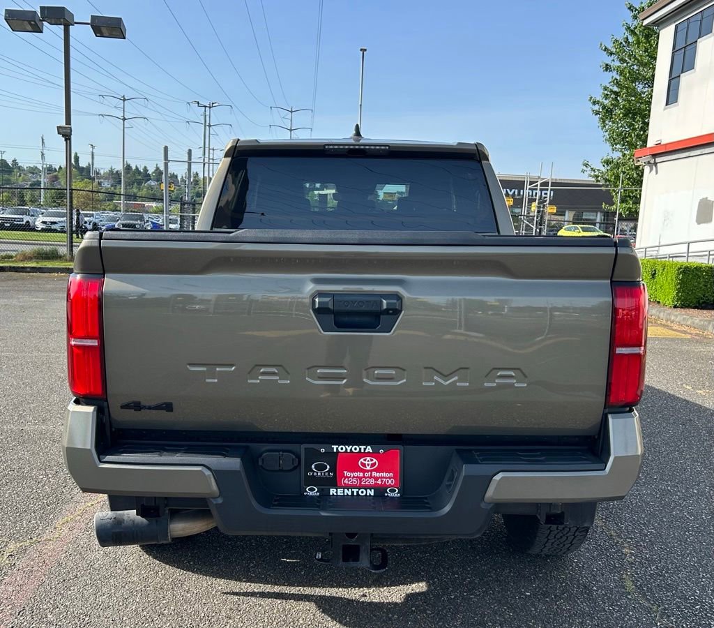 Certified 2024 Toyota Tacoma TRD Off-Road AWD/4WD image 6