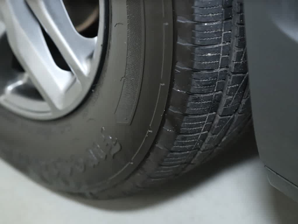 Used 2019 GMC Acadia SLT AWD/4WD image 39