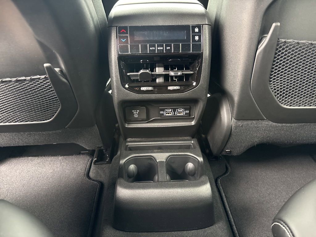 New 2025 Jeep Grand Cherokee L Altitude image 40