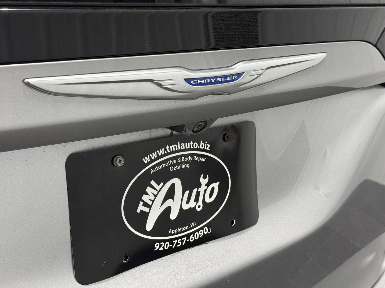 Used 2018 Chrysler Pacifica Touring-L FWD image 7