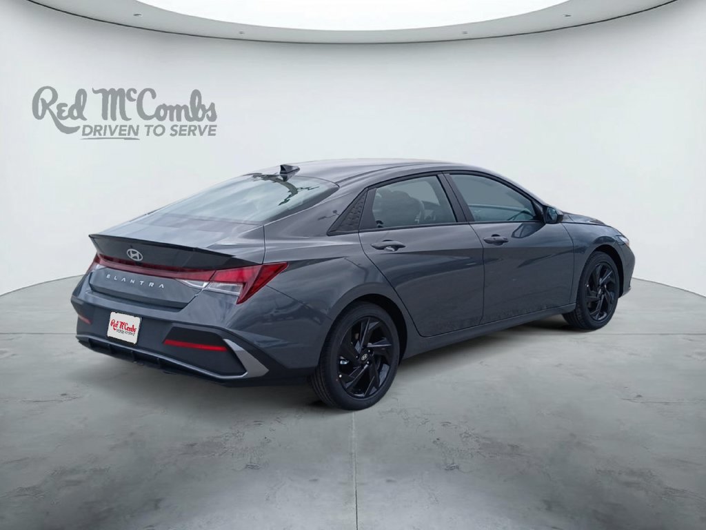 New 2026 Hyundai Elantra SEL Sport FWD image 5