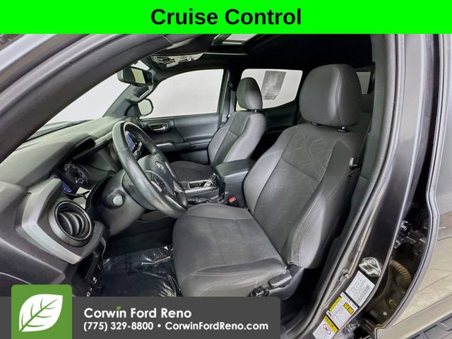 Used 2016 Toyota Tacoma TRD Off-Road w/ Premium & Technology Package AWD/4WD image 20