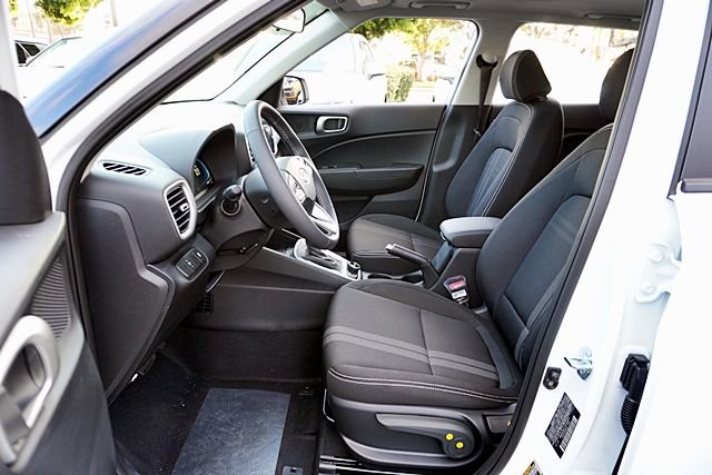 New 2026 Hyundai Venue SEL FWD image 17