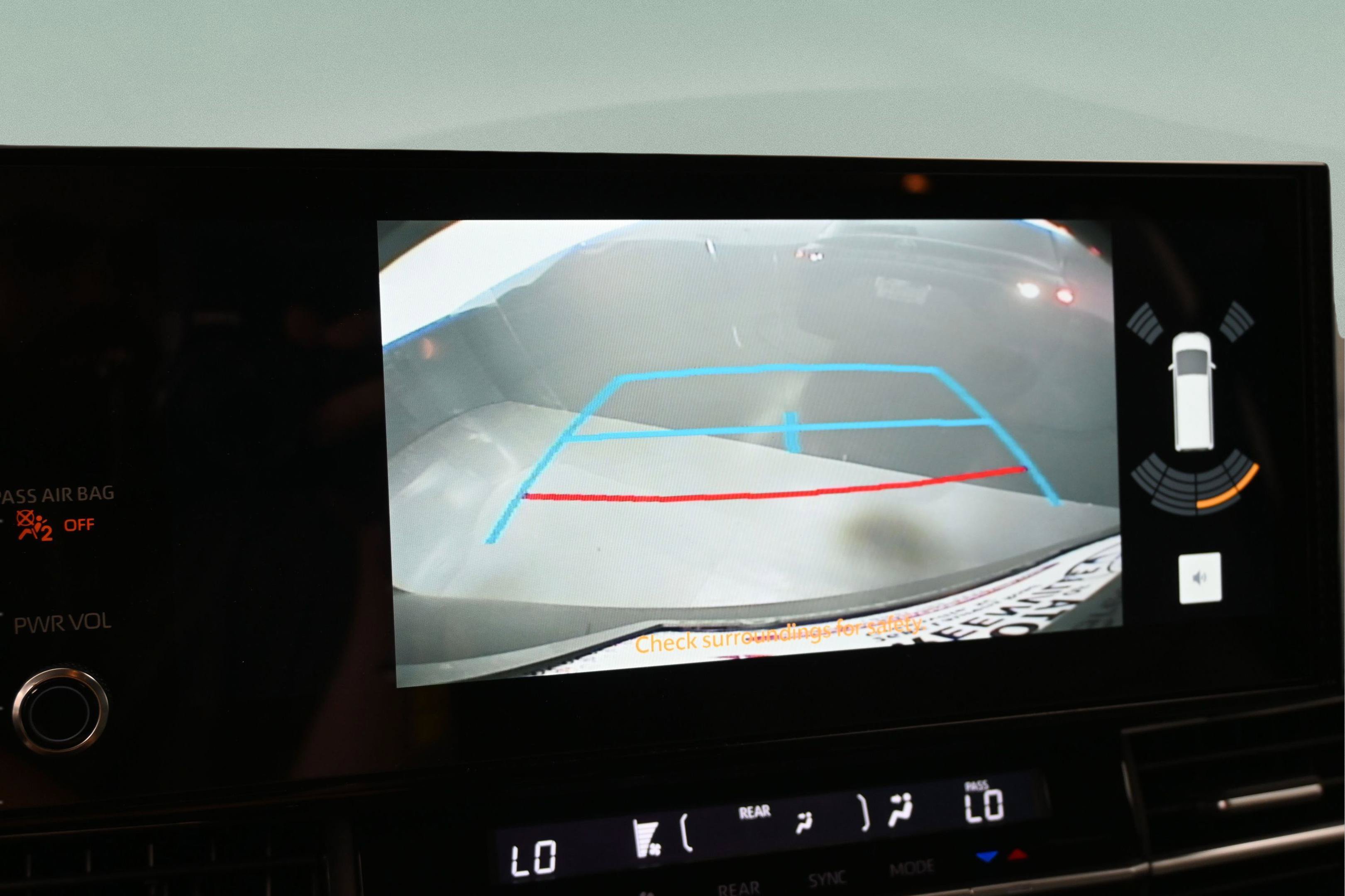 Certified 2026 Toyota Sienna XLE FWD image 29