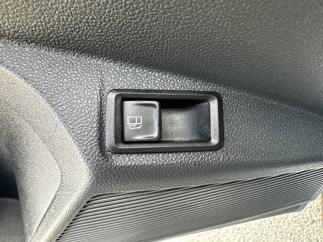 Used 2024 Volkswagen Taos SE image 29