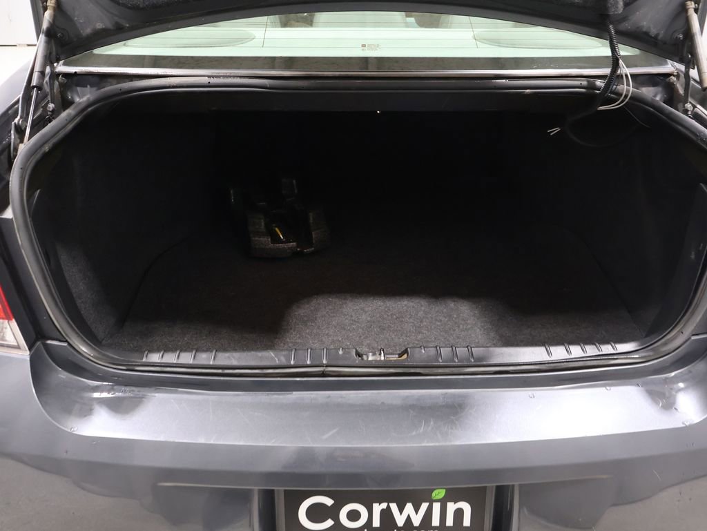 Used 2010 Chevrolet Impala LT w/ Luxury Edition Package image 24