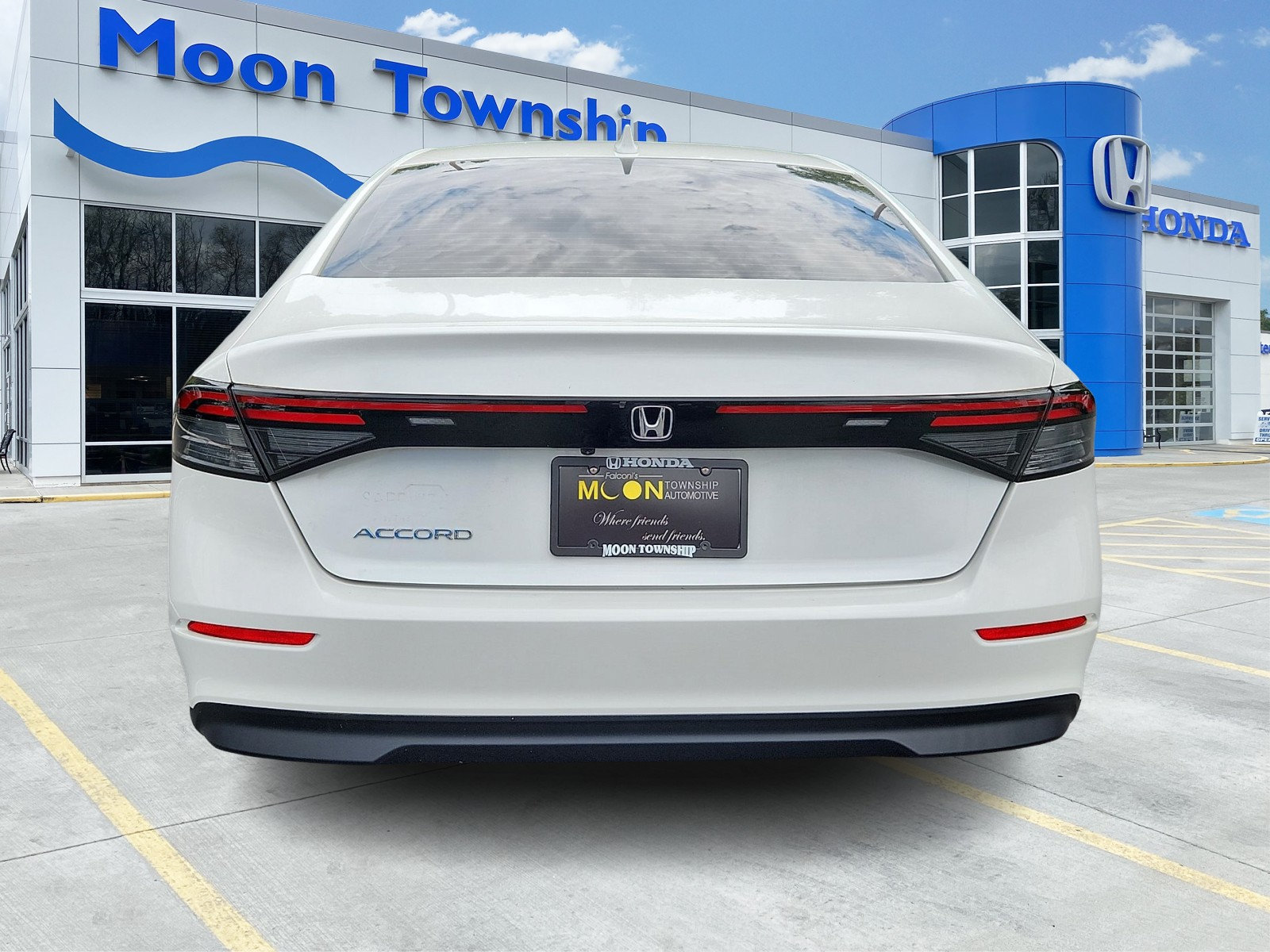 Used 2023 Honda Accord EX image 5