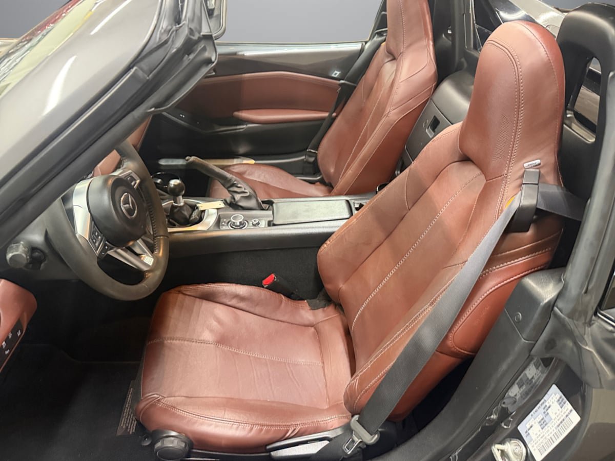 Used 2017 MAZDA MX-5 Miata RF Grand Touring RWD image 10