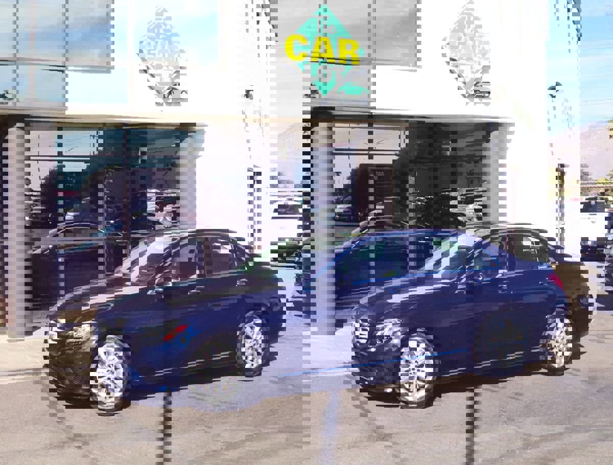 Used 2020 Mercedes-Benz C 300 Sedan w/ Premium Package image 4