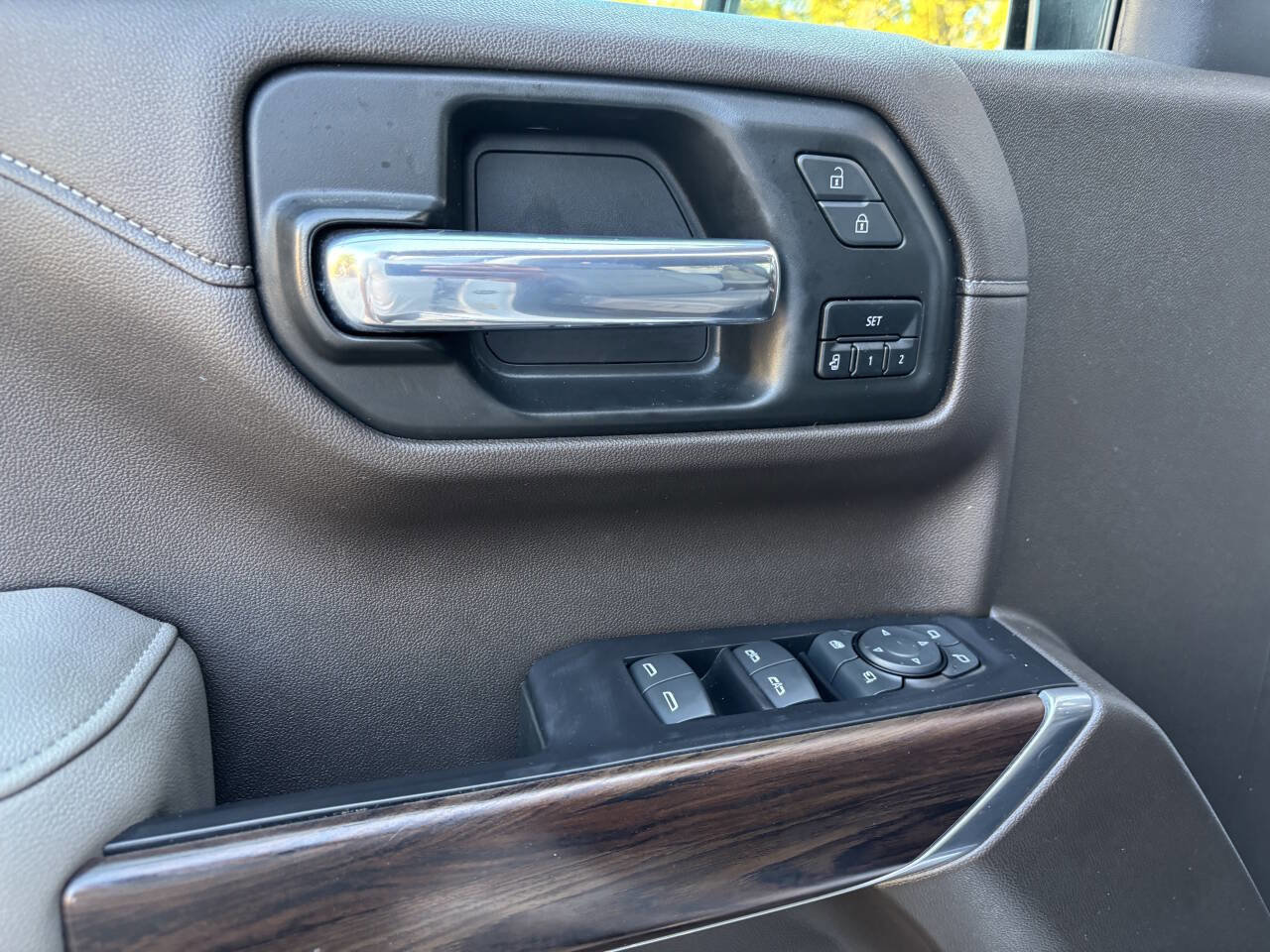 Used 2021 GMC Sierra 1500 SLT image 26