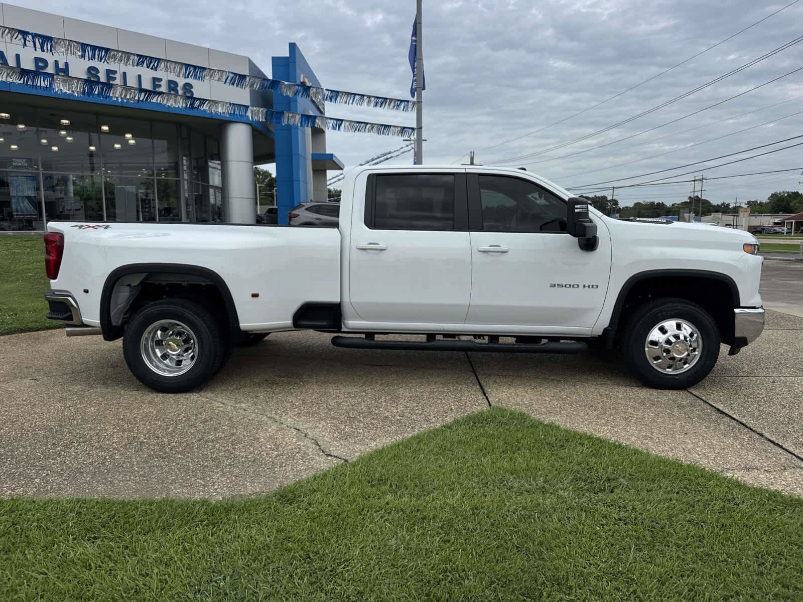 New 2026 Chevrolet Silverado 3500 LT AWD/4WD image 6