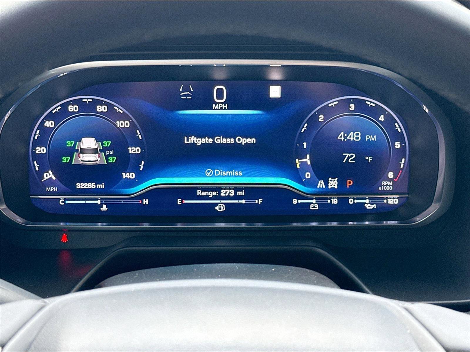 Used 2023 Chevrolet Tahoe Premier w/ Premium Package AWD/4WD image 12