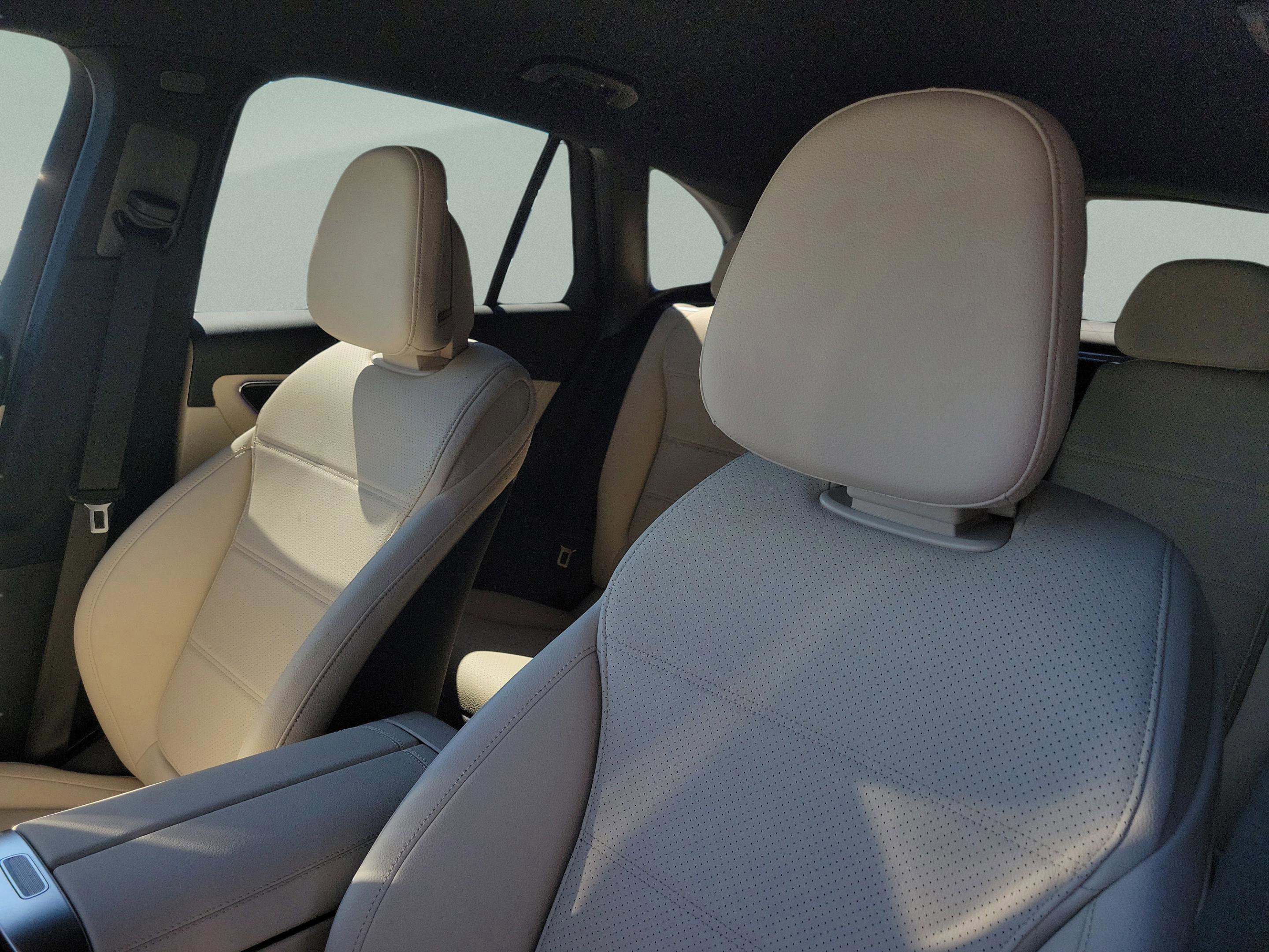 Certified 2026 Mercedes-Benz GLC 300 image 17