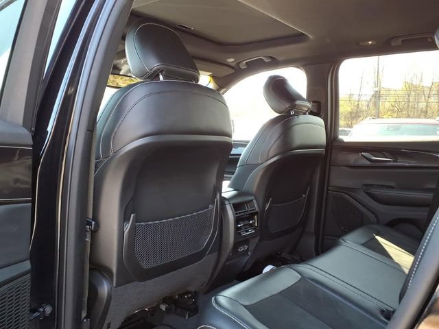 Certified 2023 Jeep Grand Cherokee Altitude AWD/4WD image 23