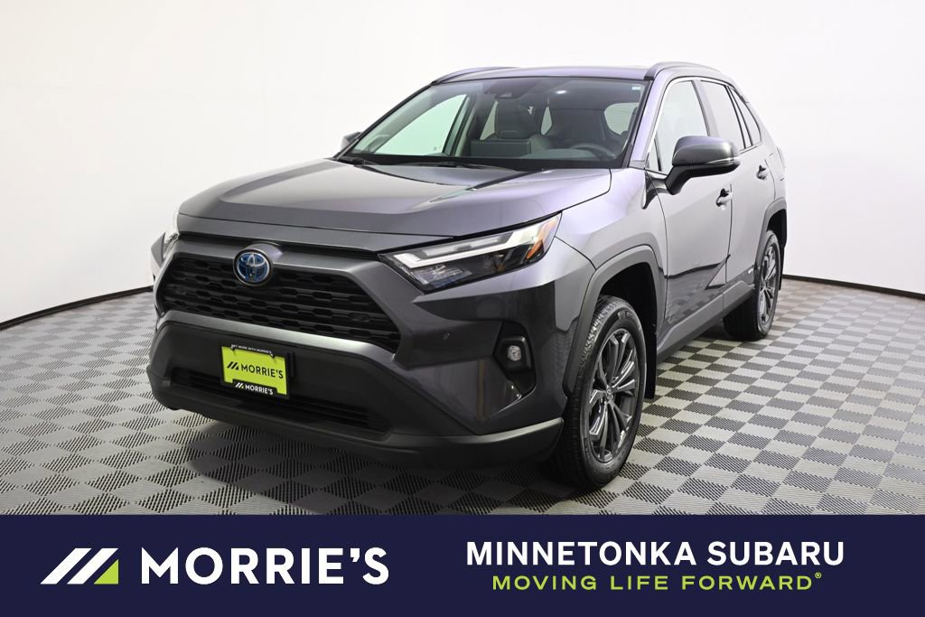 Used 2023 Toyota RAV4 XLE Premium image 1