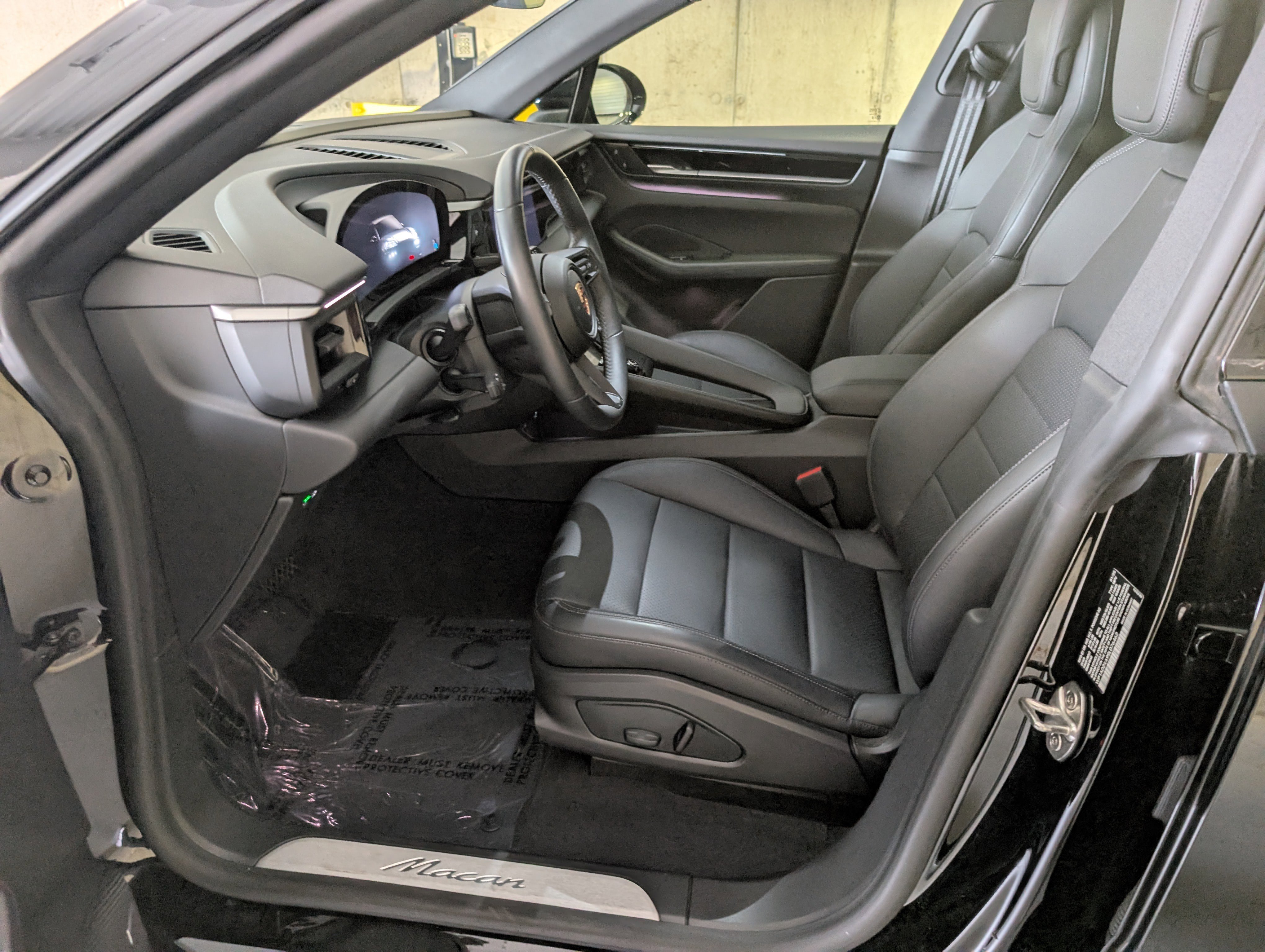 Used 2025 Porsche Macan Electric image 27