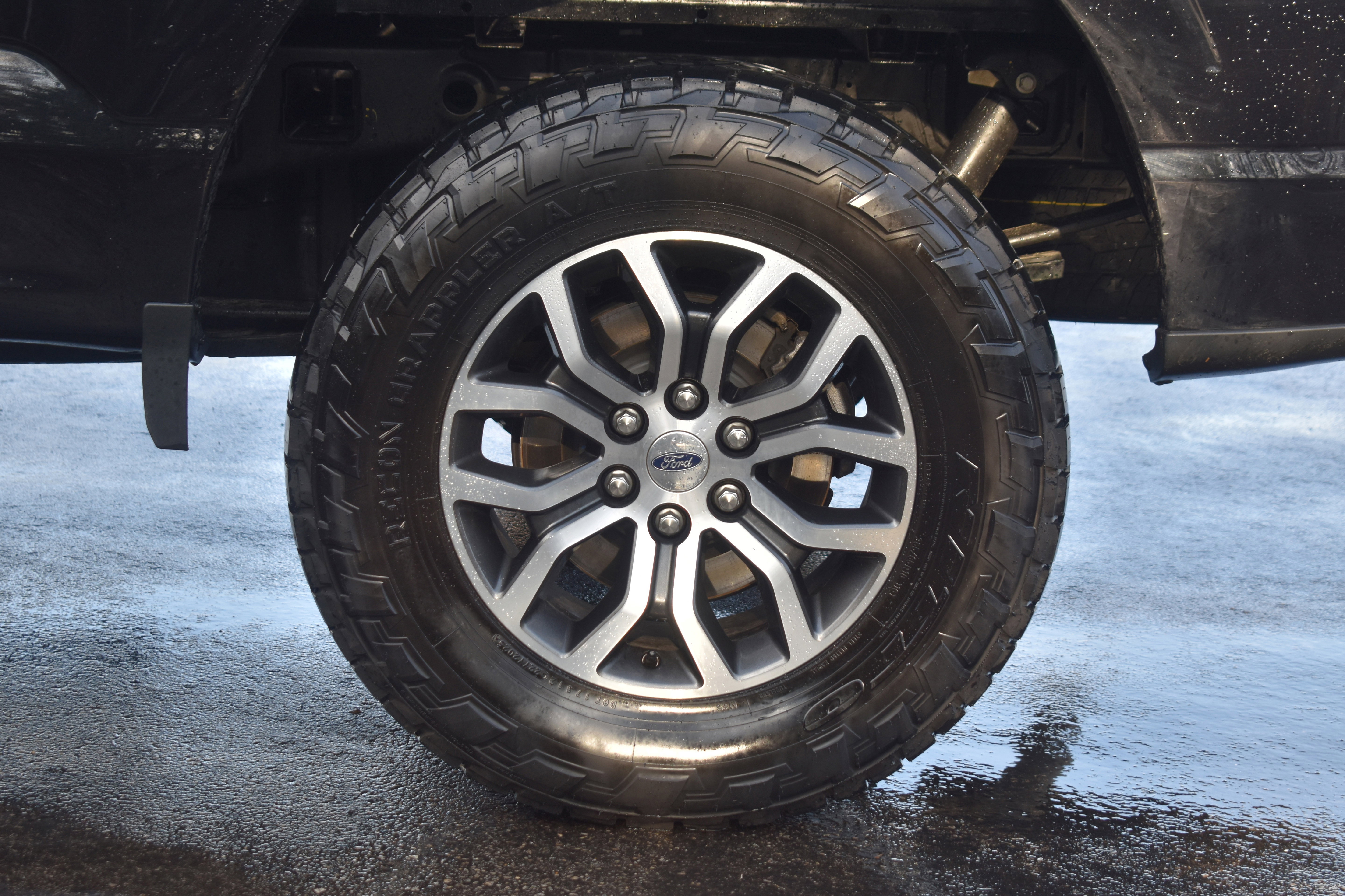 Used 2022 Ford F150 Lariat w/ Bed Utility Package image 39