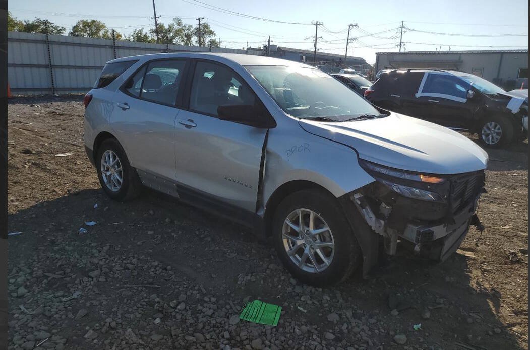 Used 2022 Chevrolet Equinox LS FWD image 38