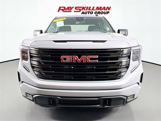 Used 2024 GMC Sierra 1500 Elevation image 2