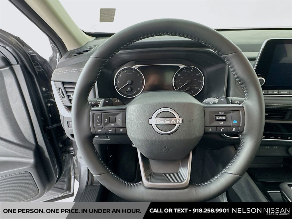 Certified 2025 Nissan Rogue SV w/ SV Premium Package FWD image 11