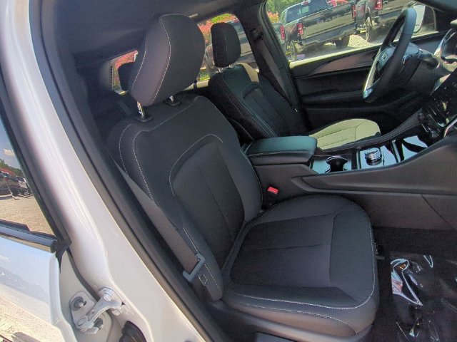 New 2026 Jeep Grand Cherokee Laredo X RWD image 36