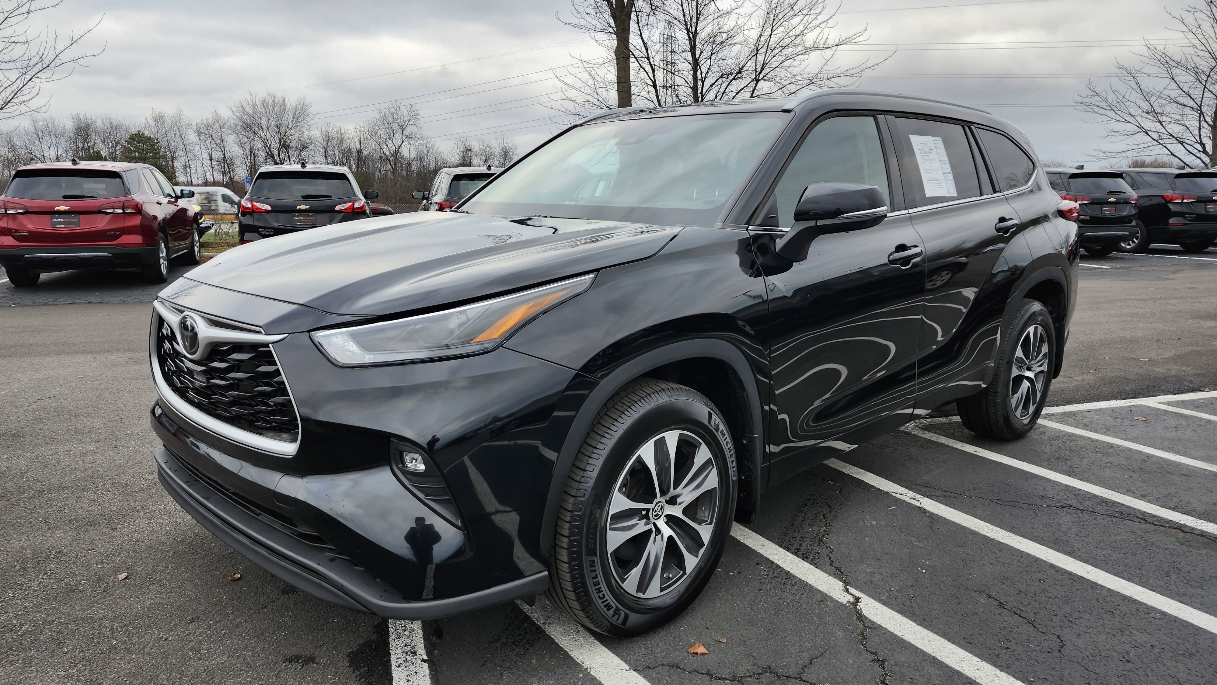 Used 2022 Toyota Highlander XLE image 16