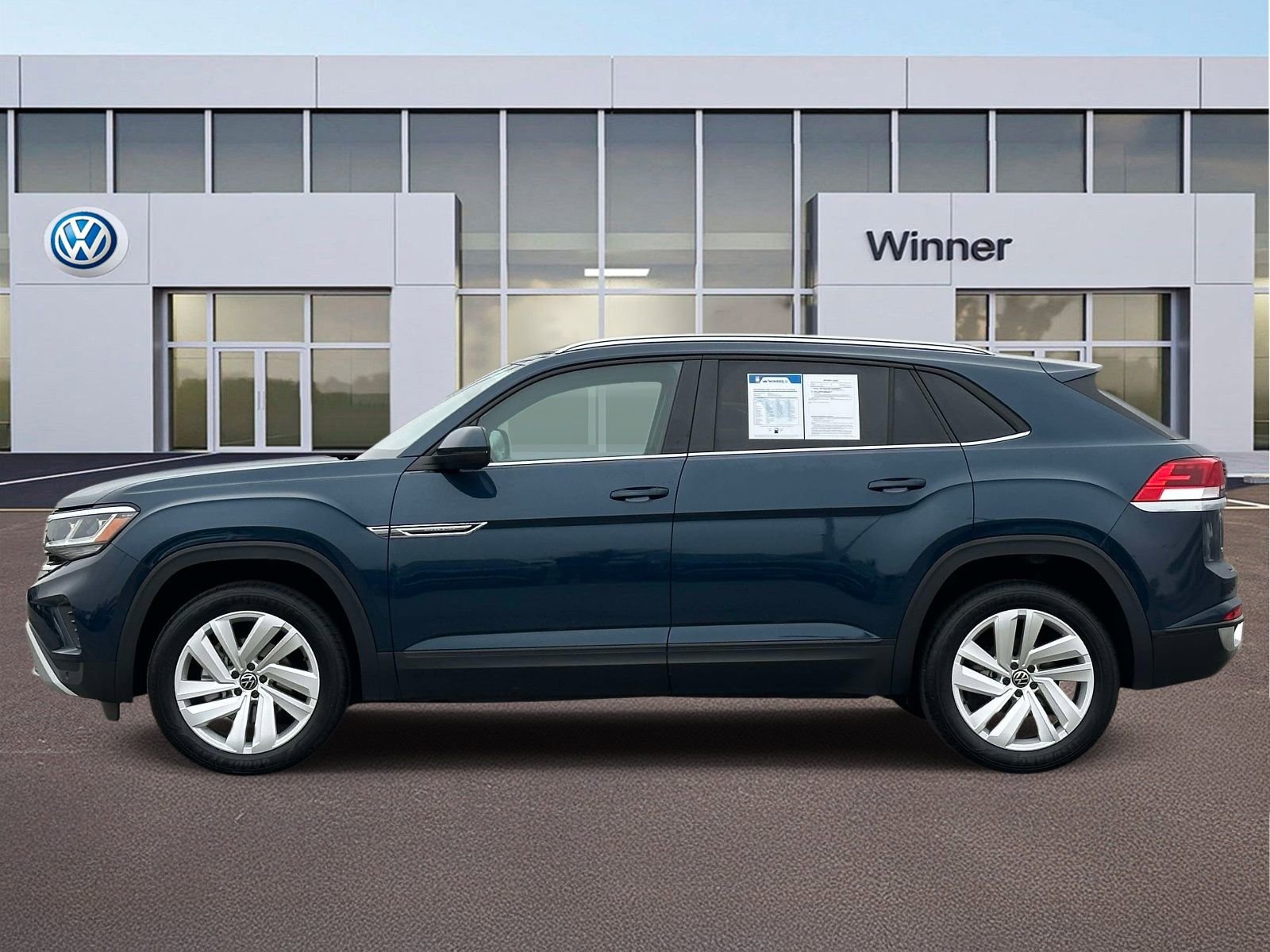 Used 2023 Volkswagen Atlas Cross Sport SE w/ Panoramic Sunroof Package video 2