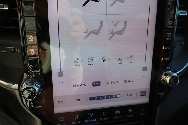 Used 2025 RAM 3500 Laramie image 24