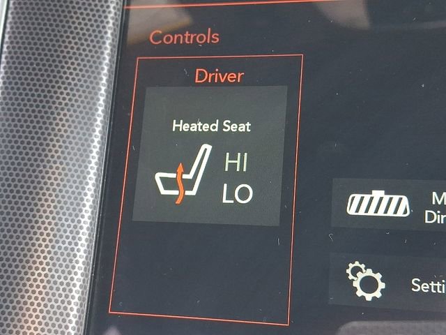 Used 2018 Dodge Charger R/T w/ Navigation & Travel Group image 24