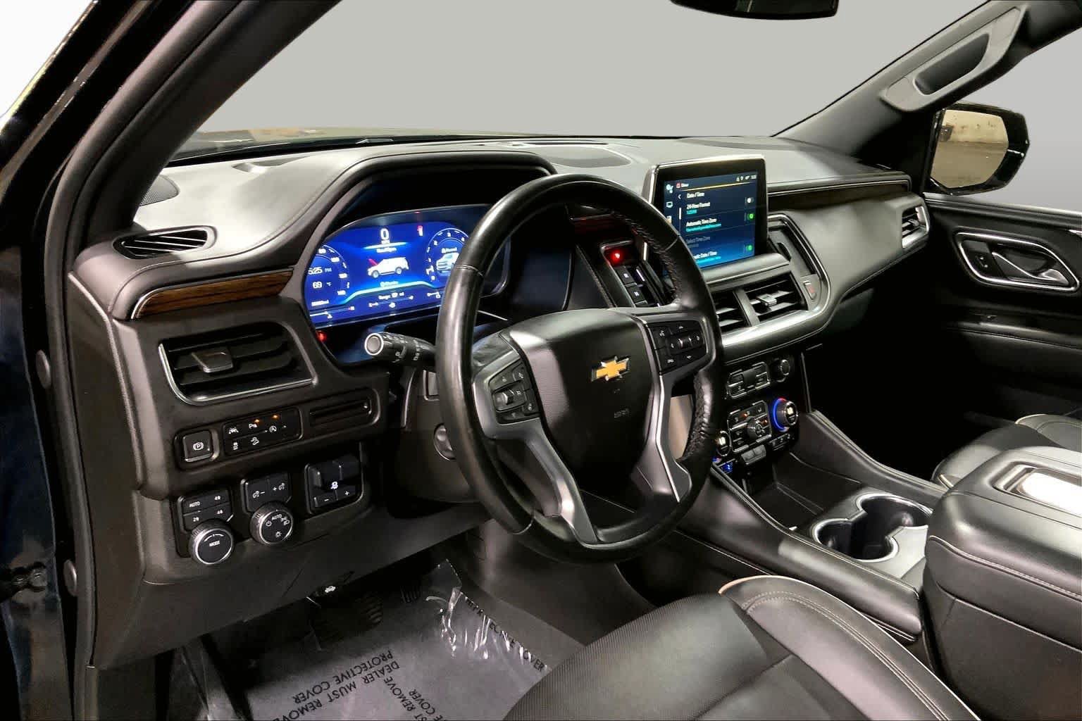 Used 2023 Chevrolet Suburban Premier w/ Max Trailering Package AWD/4WD image 18