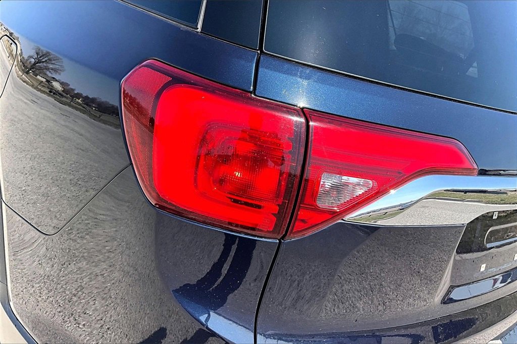 Used 2017 GMC Acadia SLT image 28