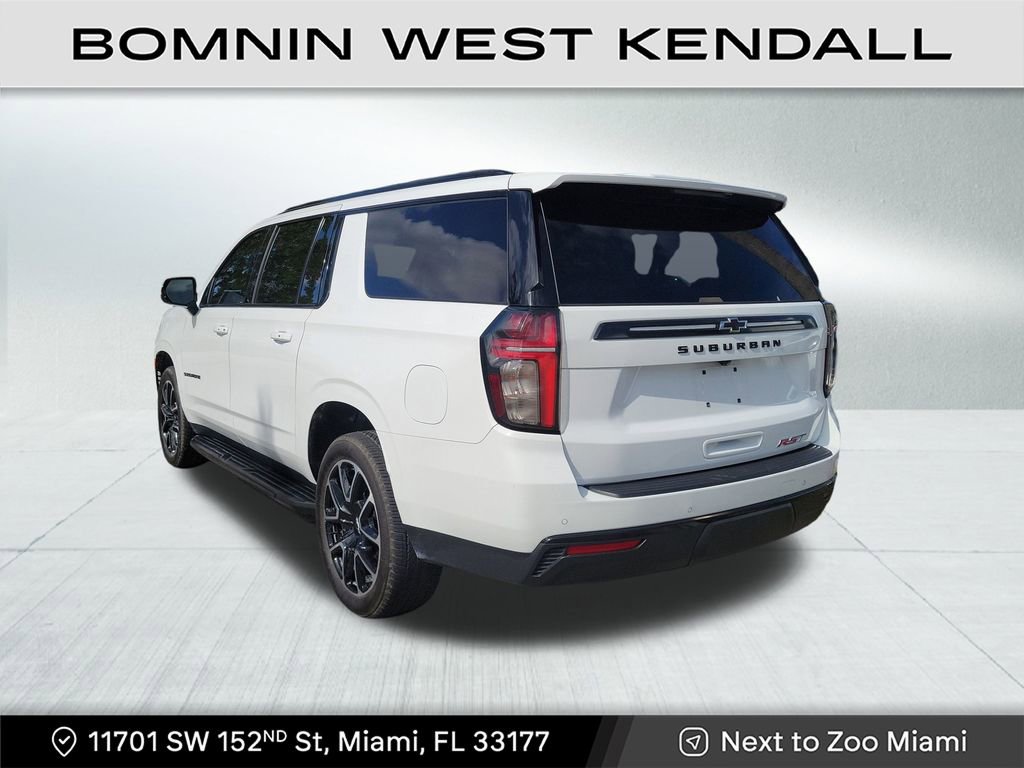 Used 2023 Chevrolet Suburban RST w/ Luxury Package image 3