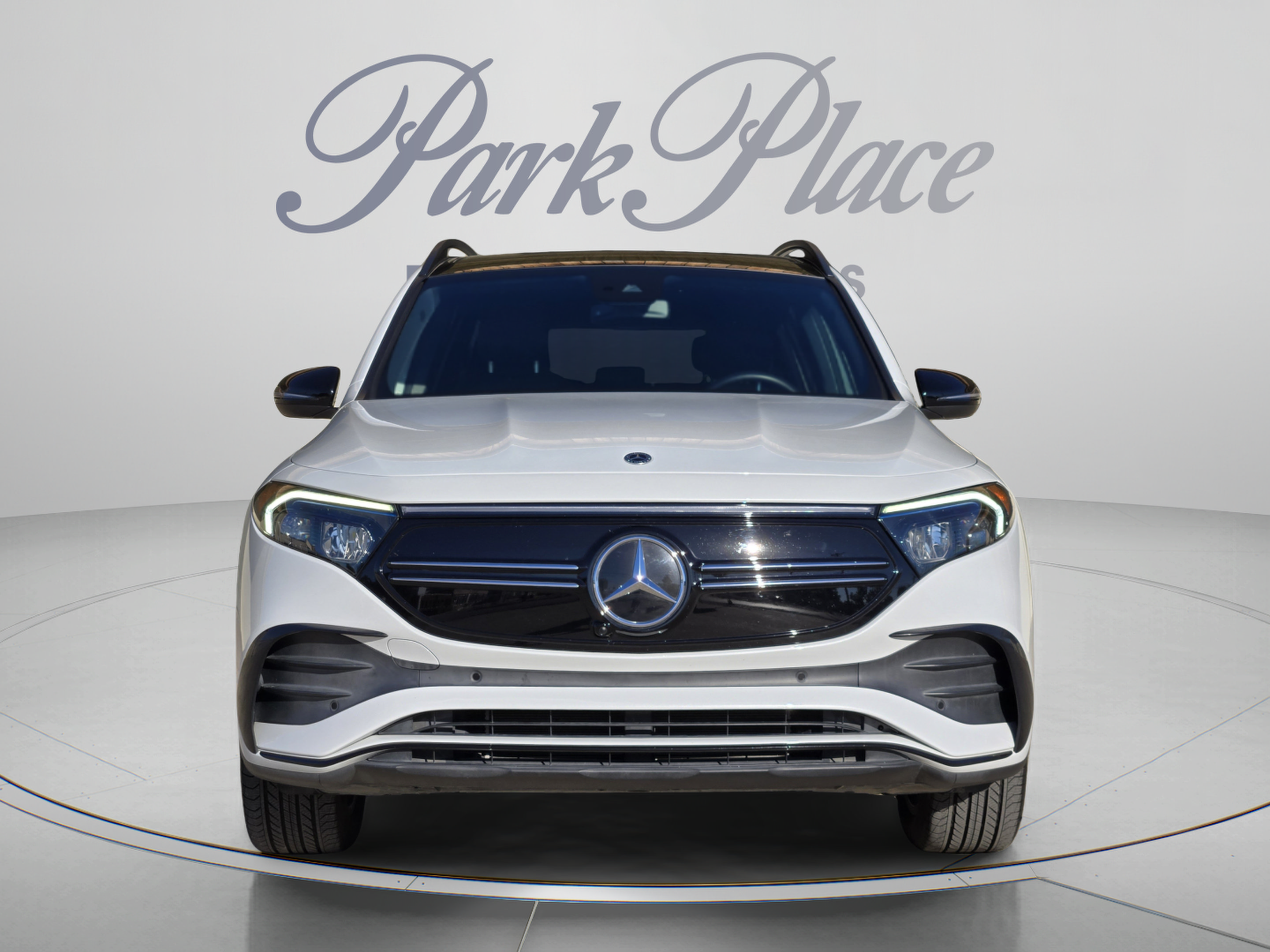 Certified 2023 Mercedes-Benz EQB 300 4MATIC image 8