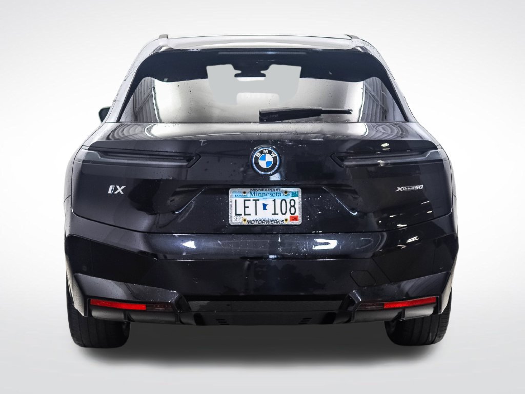 Certified 2024 BMW iX xDrive50 w/ Premium Package AWD/4WD image 4