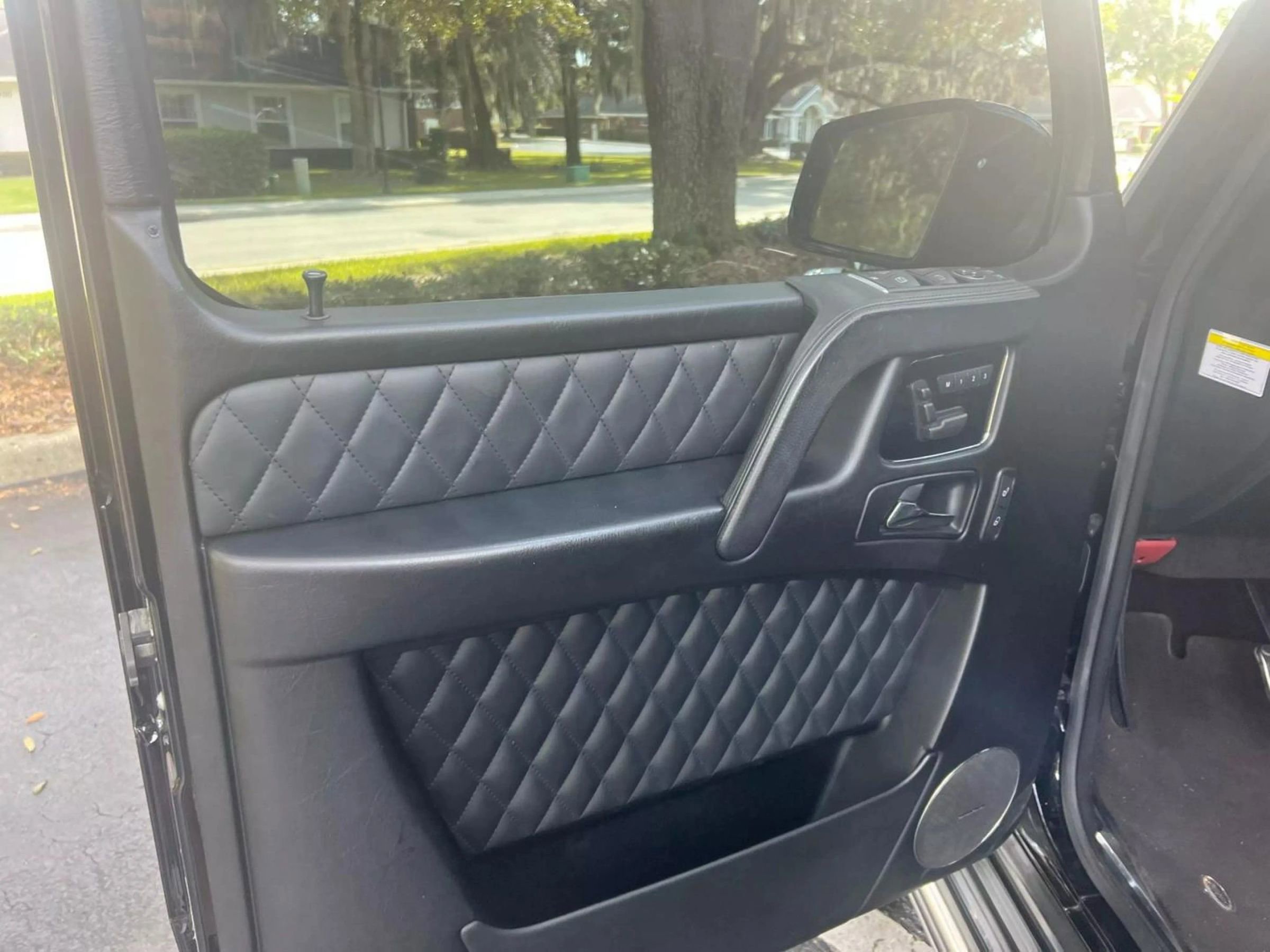 Used 2014 Mercedes-Benz G 63 AMG 4MATIC image 16