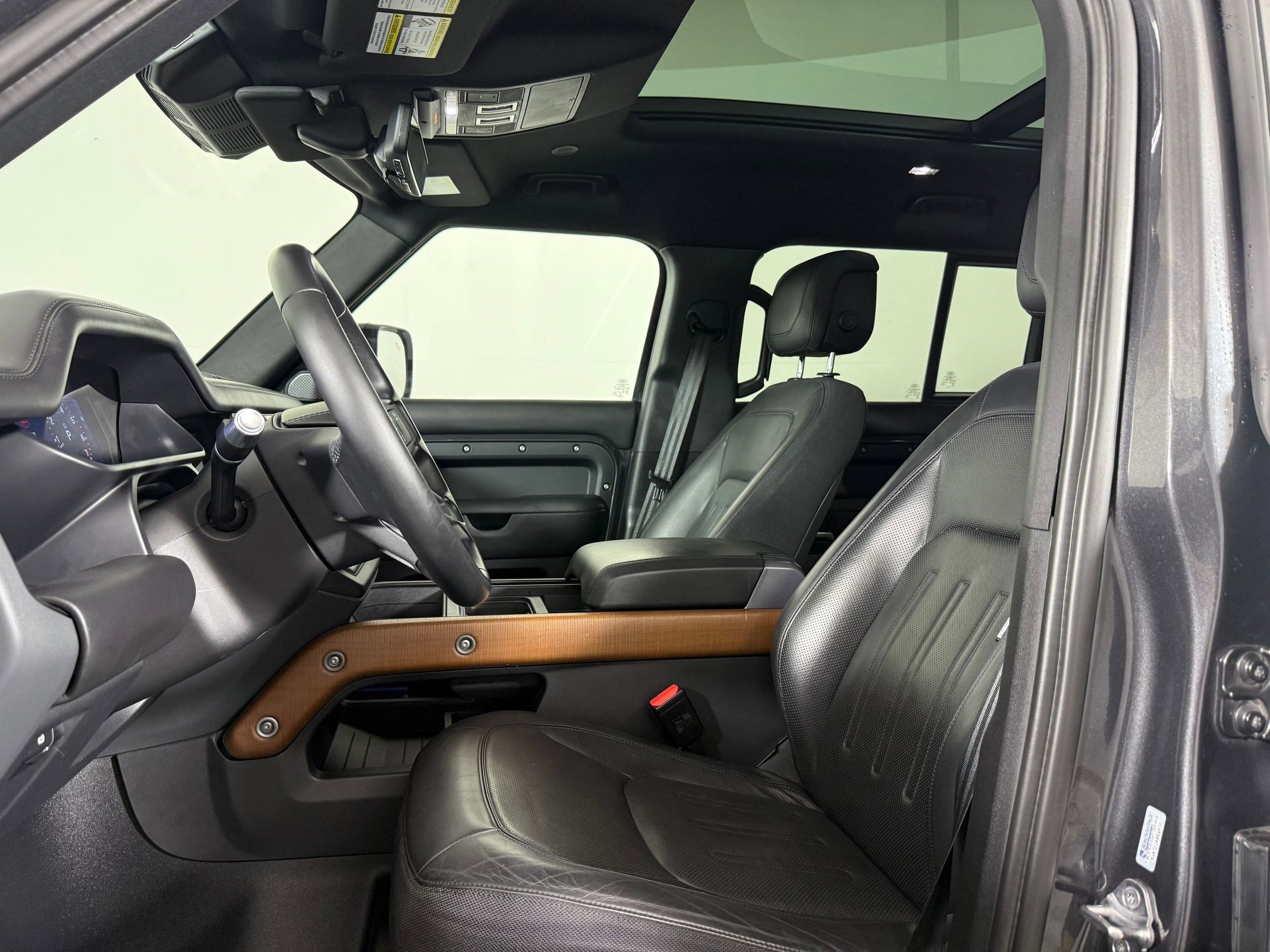 Used 2021 Land Rover Defender 110 X image 5