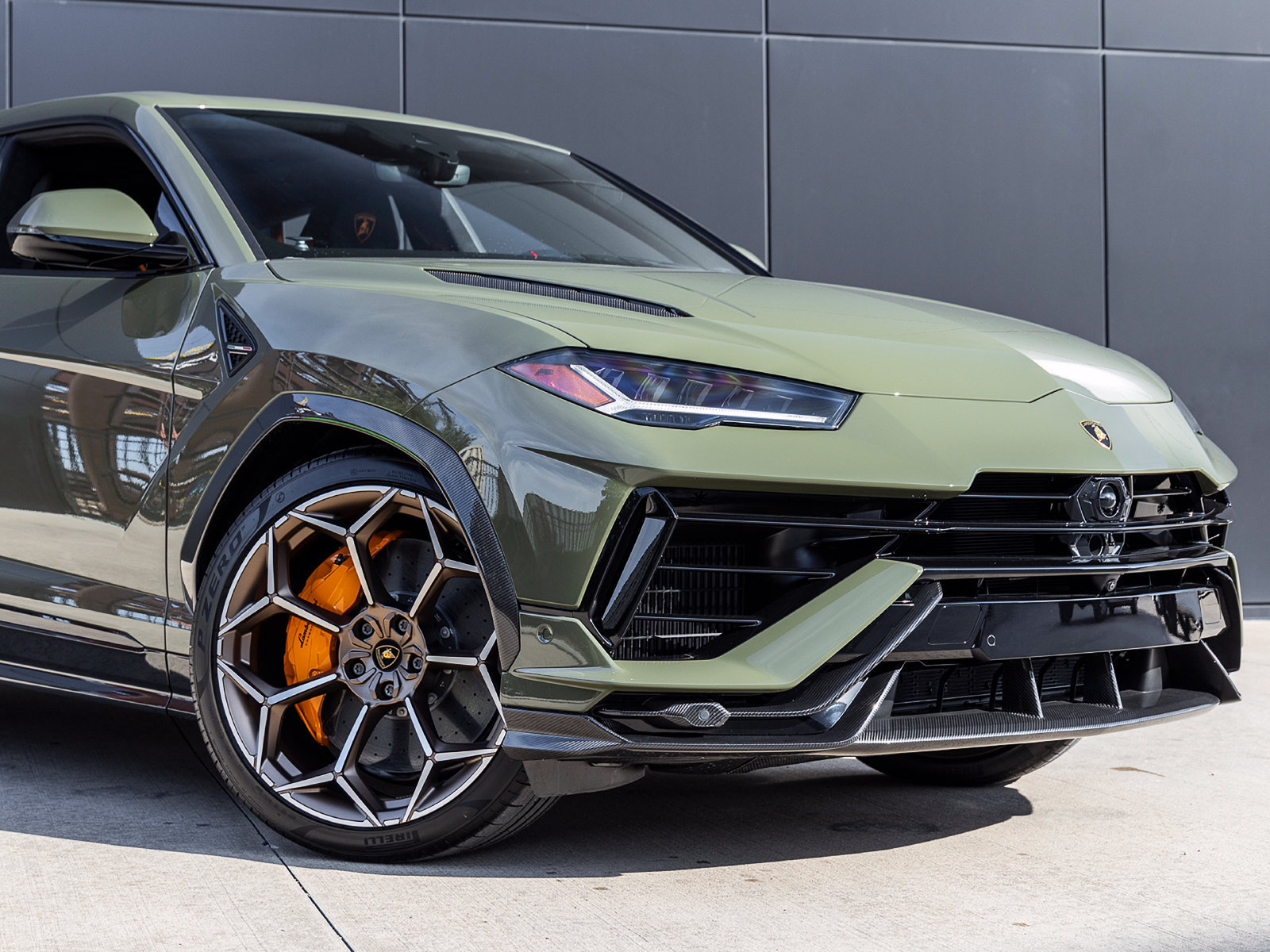 Used 2023 Lamborghini Urus Performante AWD/4WD image 5