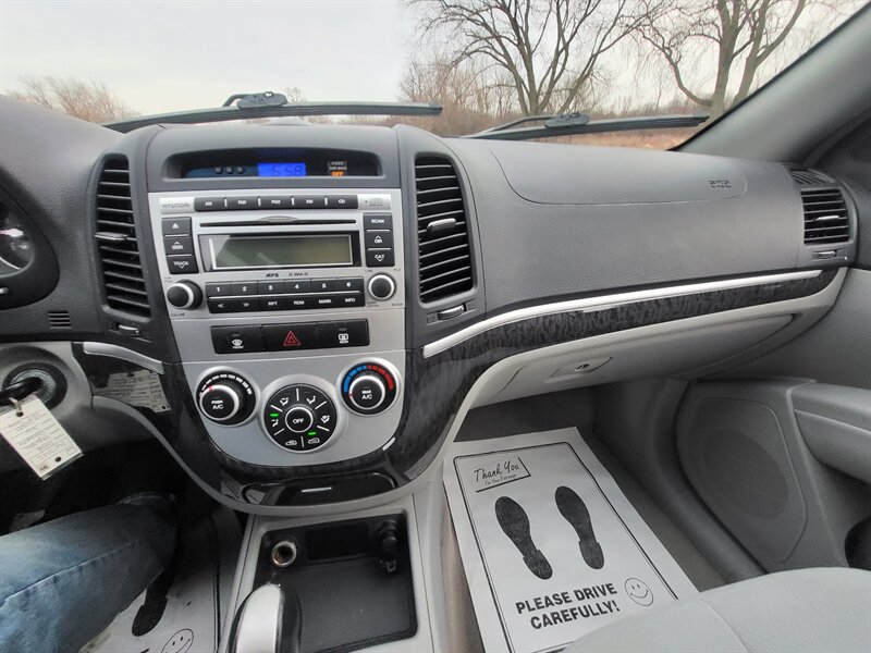 Used 2008 Hyundai Santa Fe SE FWD image 19