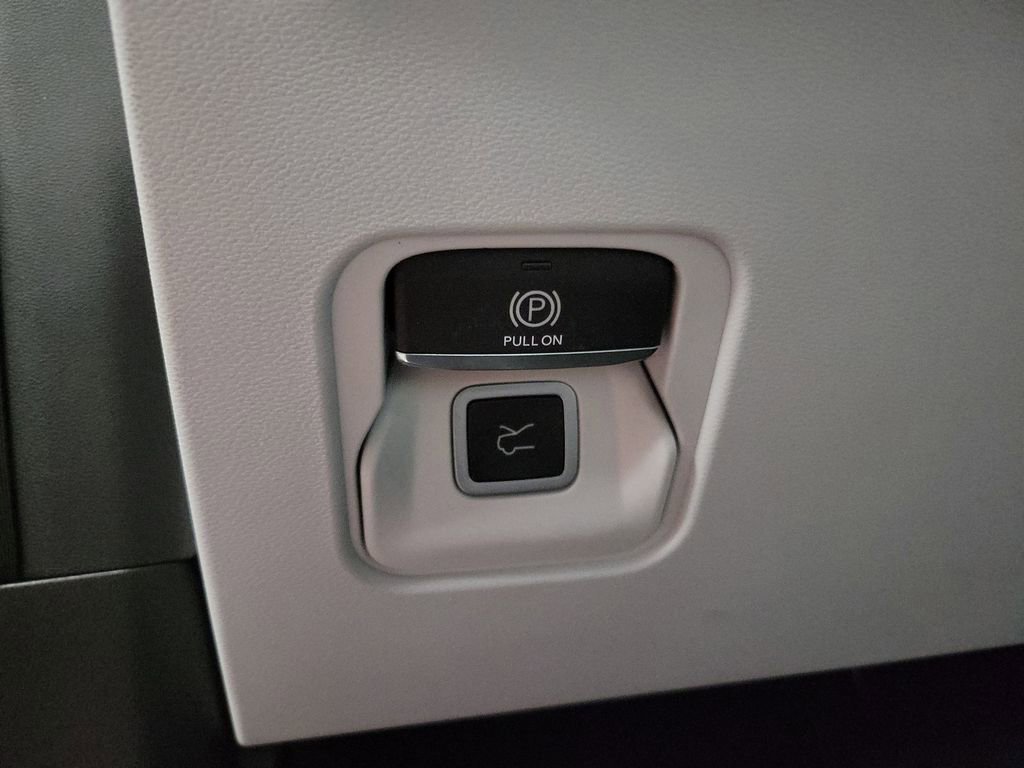 New 2026 Jeep Cherokee Limited image 29